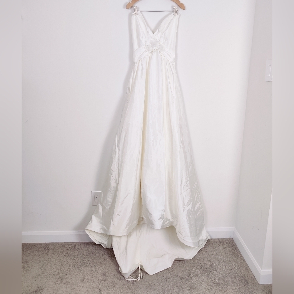 Mikaella Blue Bird Dress Women's Wedding Gown Size 10 Bridal Dress